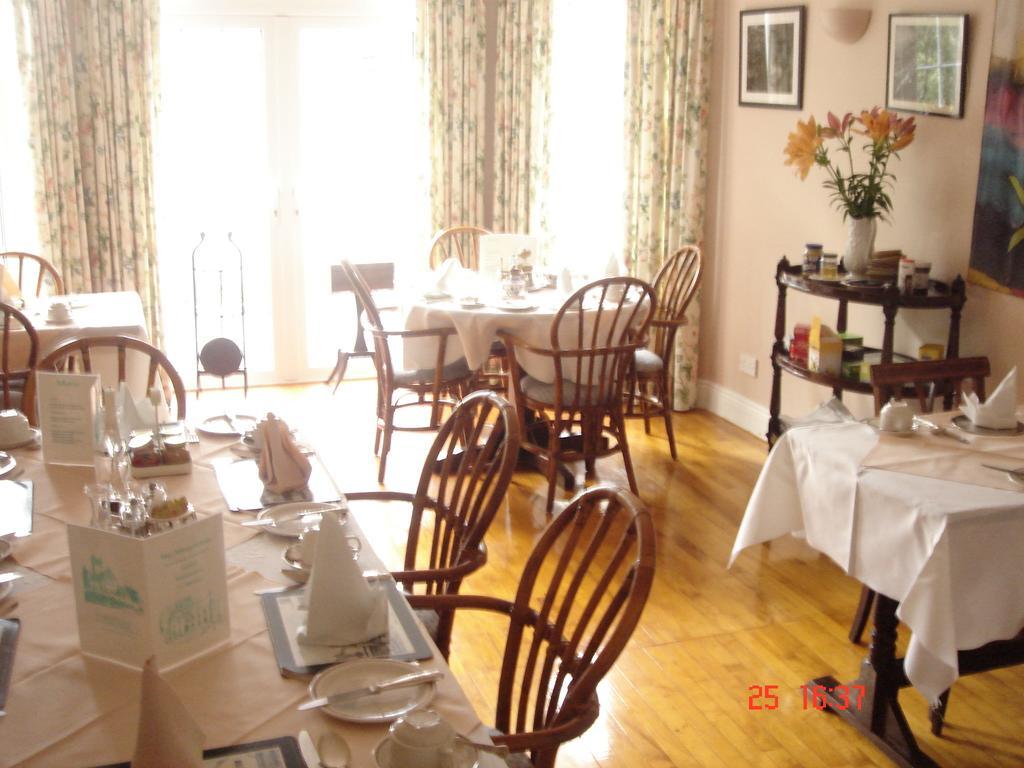 לינה וארוחת בוקר תומסטאון Abbey House מראה חיצוני תמונה