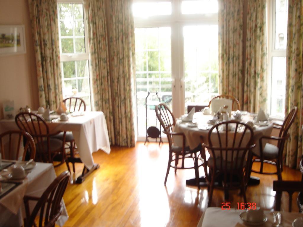 לינה וארוחת בוקר תומסטאון Abbey House מראה חיצוני תמונה