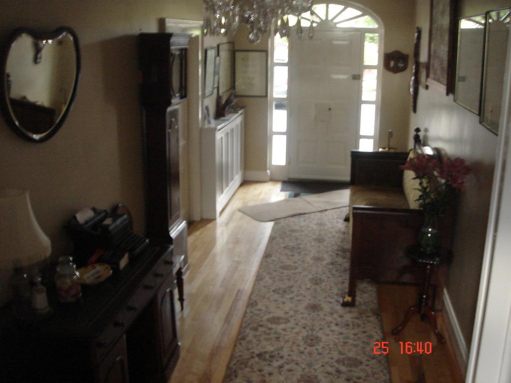 לינה וארוחת בוקר תומסטאון Abbey House מראה חיצוני תמונה